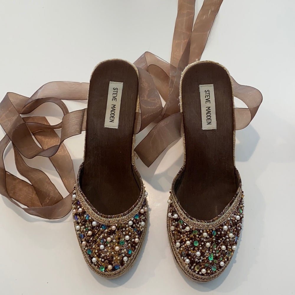 Steve Madden lace up wedges